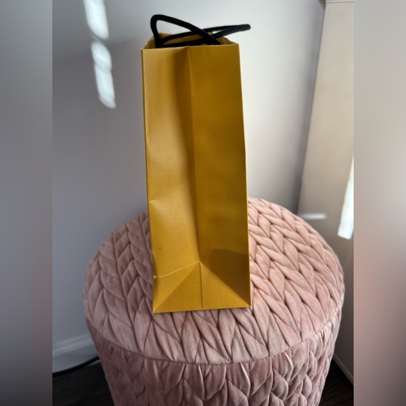 L4. Authentic Fendi Shopping Bag - Picture 2 of 6